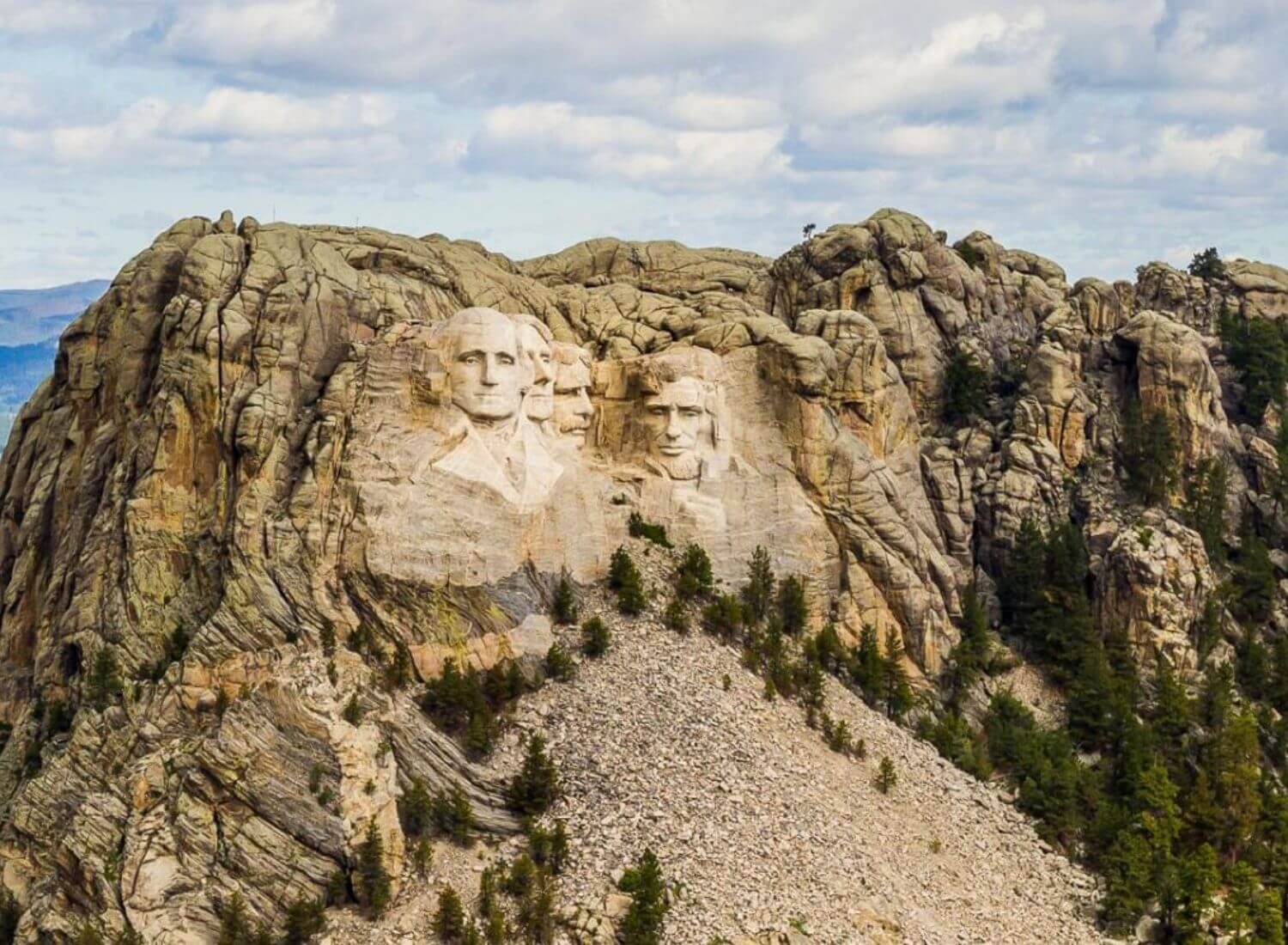 Is There An Inaccessible Secret Chamber In Mount Rushmore?