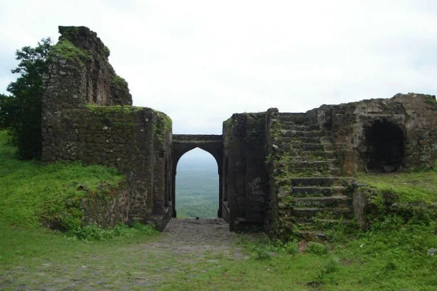 The Out of The Ordinary Chilling Tales of Ashwatthama Temples and Asirgarh Fort